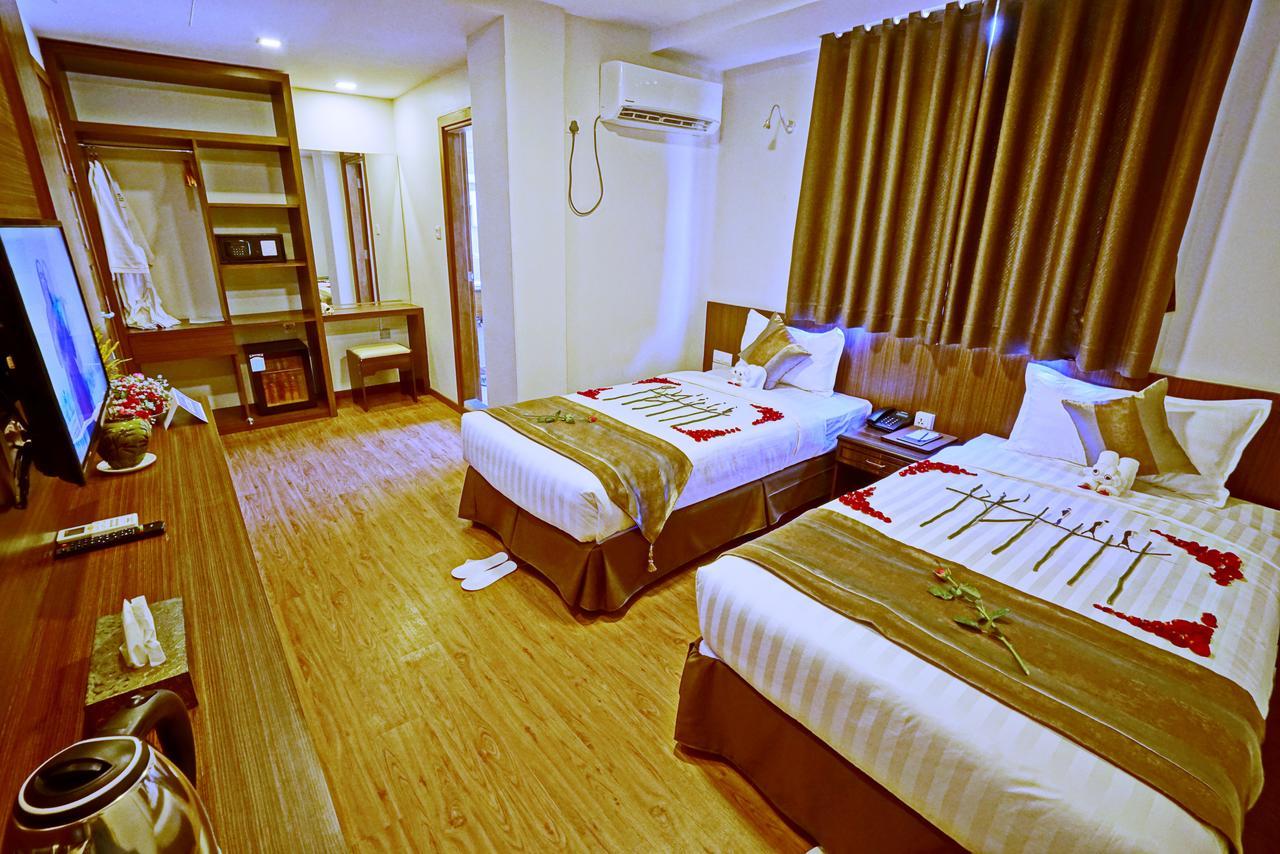 Sanctuary Hotel Mandalay Exterior foto